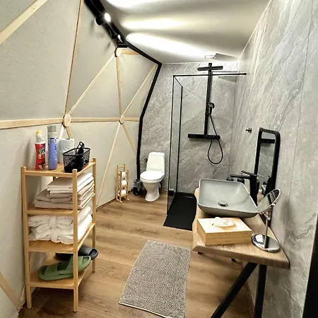 Luksusowy namiot Glamping Tent Between Two Streams